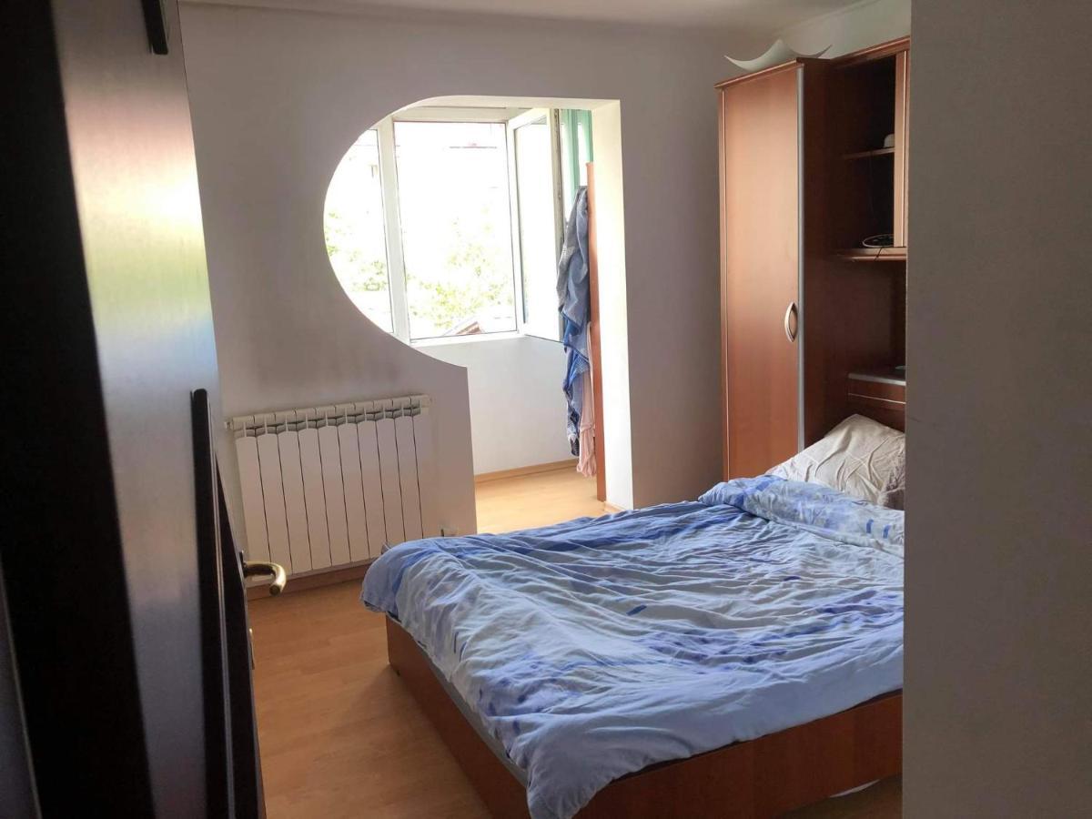 Appartement Apartament à Râmnicu Vâlcea Extérieur photo